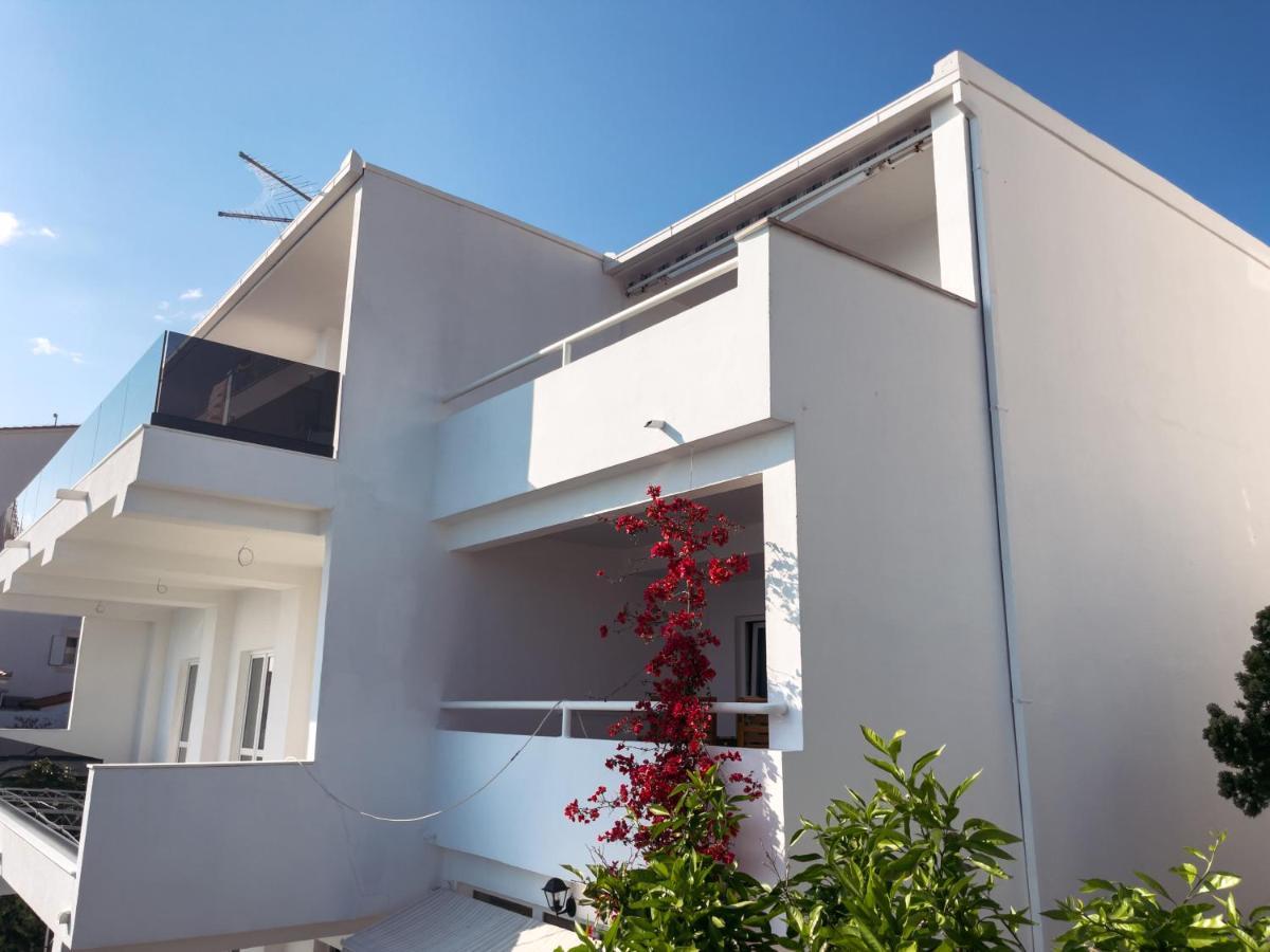 Apartments Goro Подстрана Екстер'єр фото