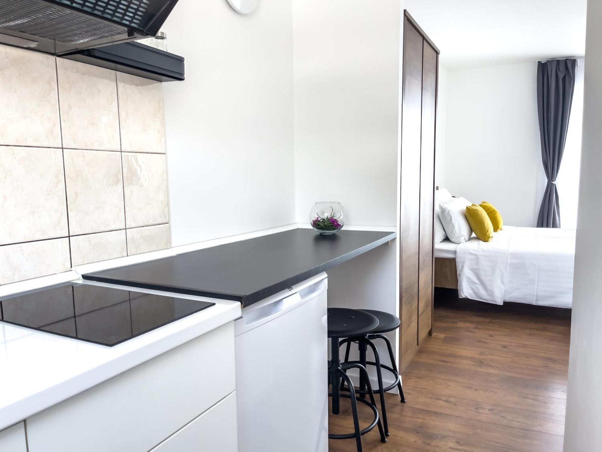 Apartments Goro Подстрана Екстер'єр фото