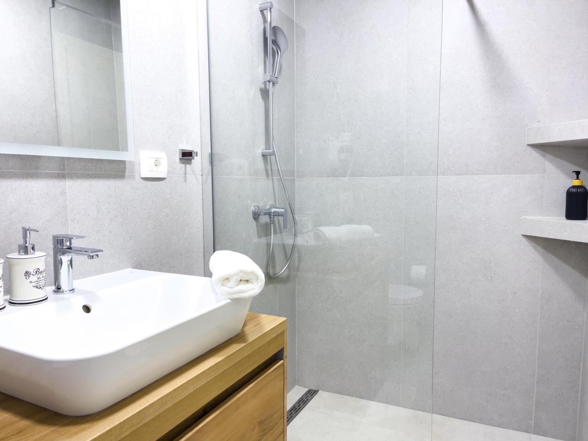 Apartments Goro Подстрана Екстер'єр фото